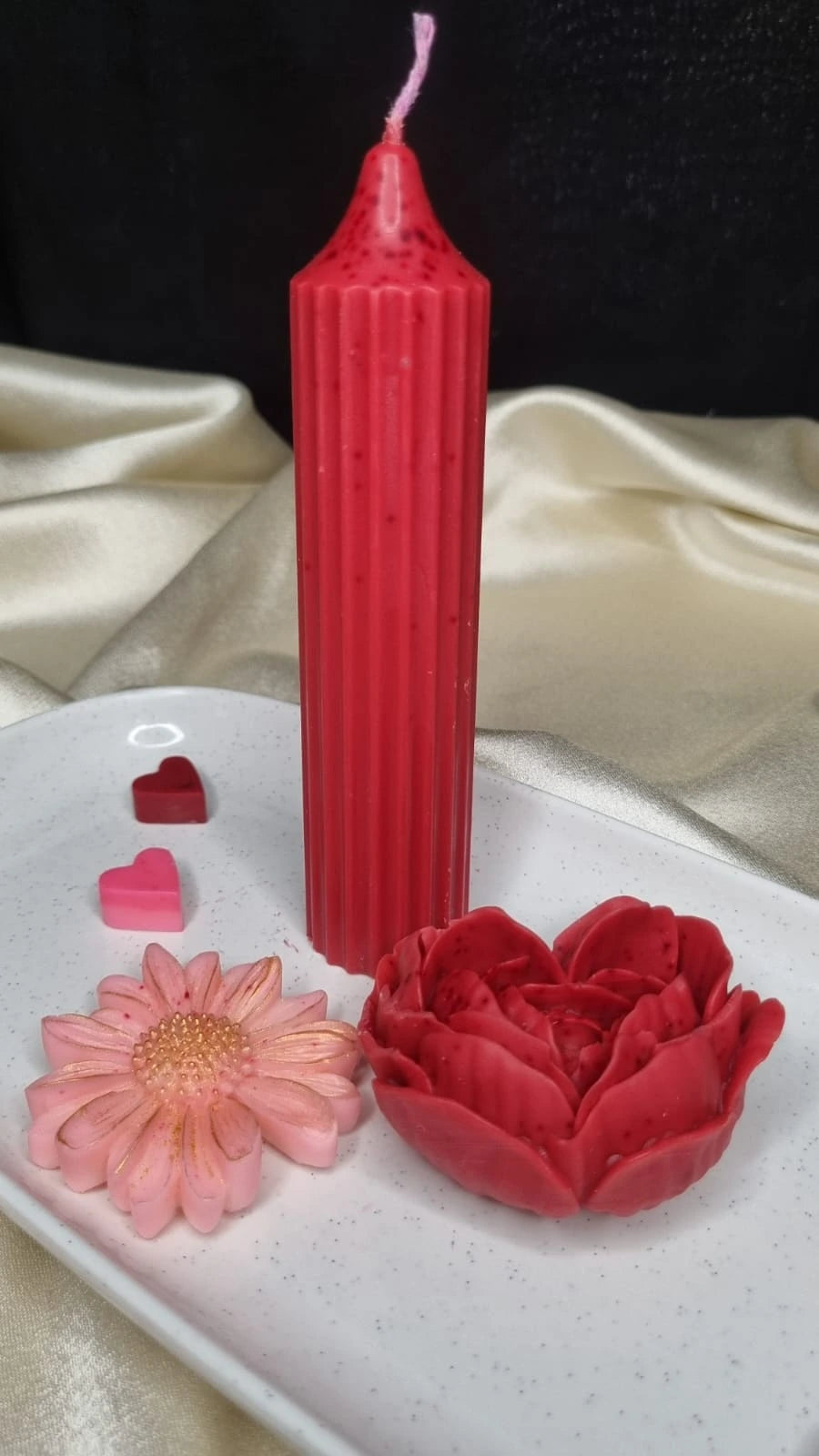Pillar Candle + Heart Rose + Daisy Combo